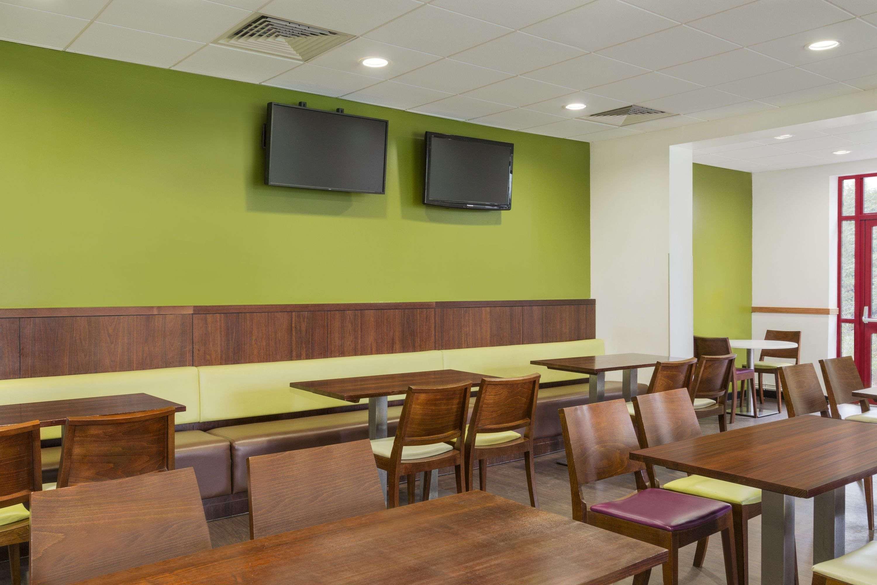 Days Inn Магор Экстерьер фото